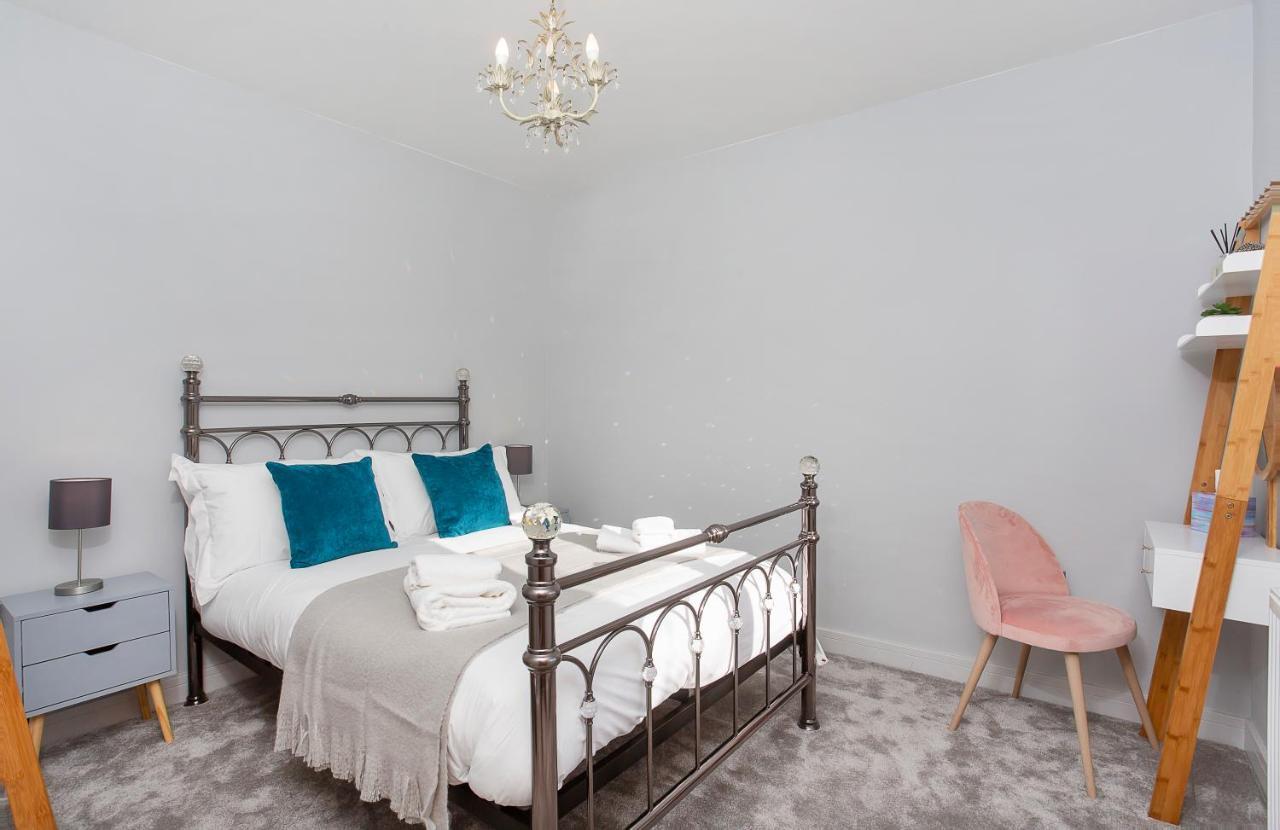 Appartement The Luxury Potting Shed With Free Parking! à York Extérieur photo