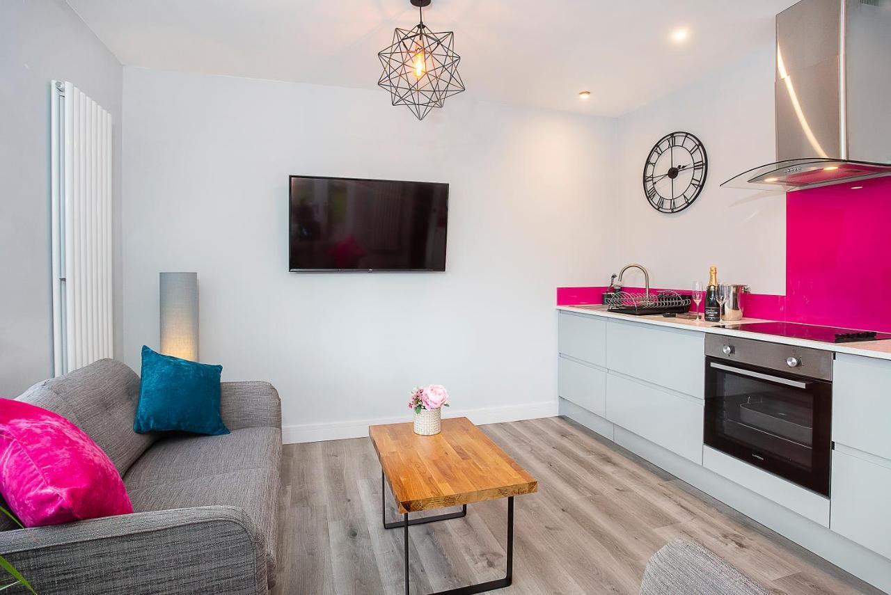 Appartement The Luxury Potting Shed With Free Parking! à York Extérieur photo