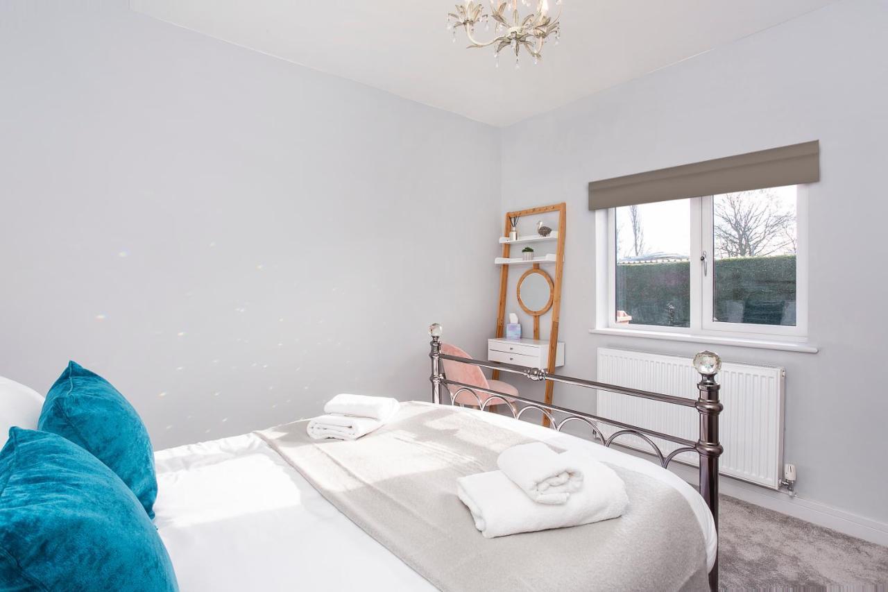 Appartement The Luxury Potting Shed With Free Parking! à York Extérieur photo